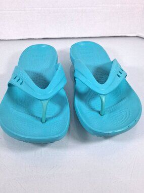 Crocs Classic Flip Flops Women's Size 8 M Turquoise Waterproof Beach Sandals